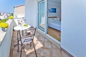 Superior-Apartment, Terrasse, Meerblick | Terrasse/Patio