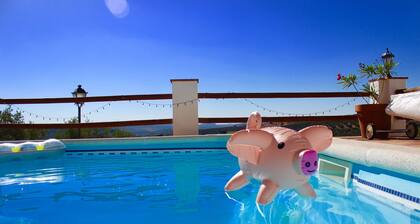 Las Estrellas, self catering in traditional cortijo in Andalucia with views