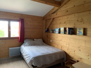 4 makuuhuonetta, silitysrauta/-lauta, Wi-Fi, vuodevaatteet