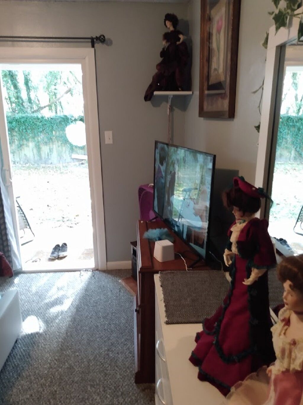 Valerie's  Victoria's Small Apartment #1