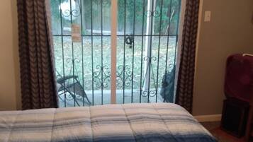 1 bedroom, desk, iron/ironing board, free WiFi