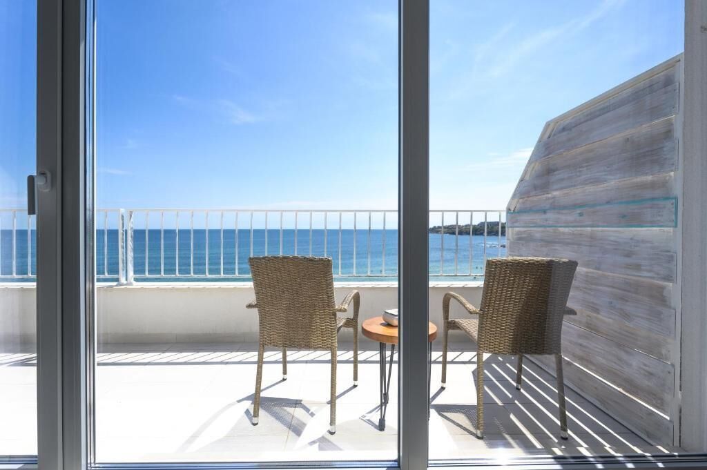 Minibar, Schreibtisch, laptopgeeigneter Arbeitsplatz