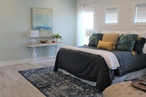 6 bedrooms, travel cot, WiFi, bed sheets - Pelican Wharf, Pool/Hot Tub (Crystal Beach)