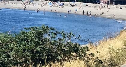 SUPERB STUDIO LOCATION, Ballard Locks, Seattle, Wa.