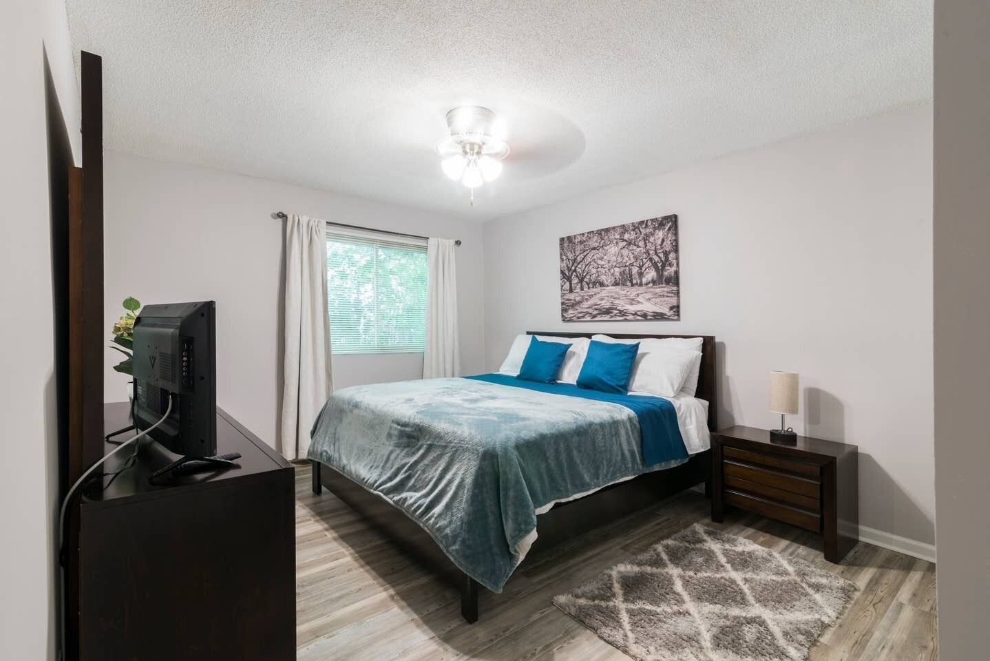 2 chambres, fer et planche à repasser, Wi-Fi gratuit, draps fournis