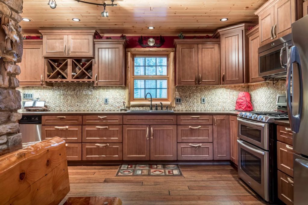 Eagle Camp Lodge - Northwoods Log Home - On Willow Flowage