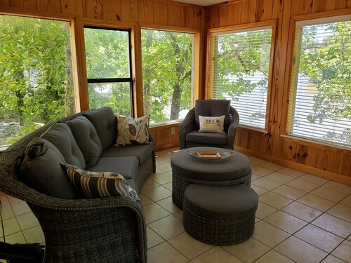 LAKE LIFE AT ITS BEST FOR YOUR GET AWAY