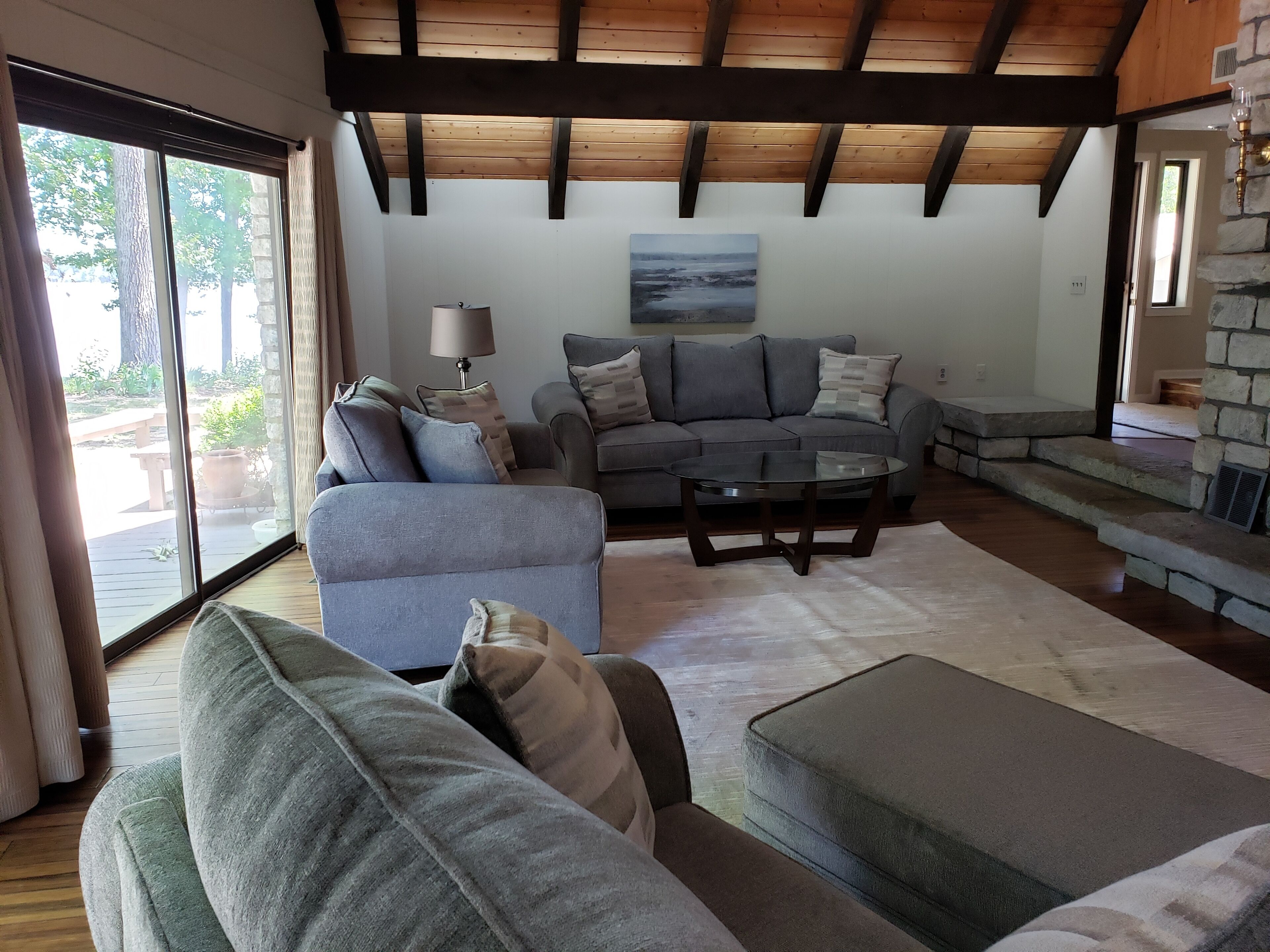 LAKE LIFE AT ITS BEST FOR YOUR GET AWAY