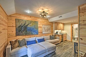 Smart TV, chimenea, videojuegos y reproductor de DVD 