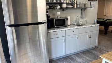 Fridge, microwave, coffee/tea maker, toaster