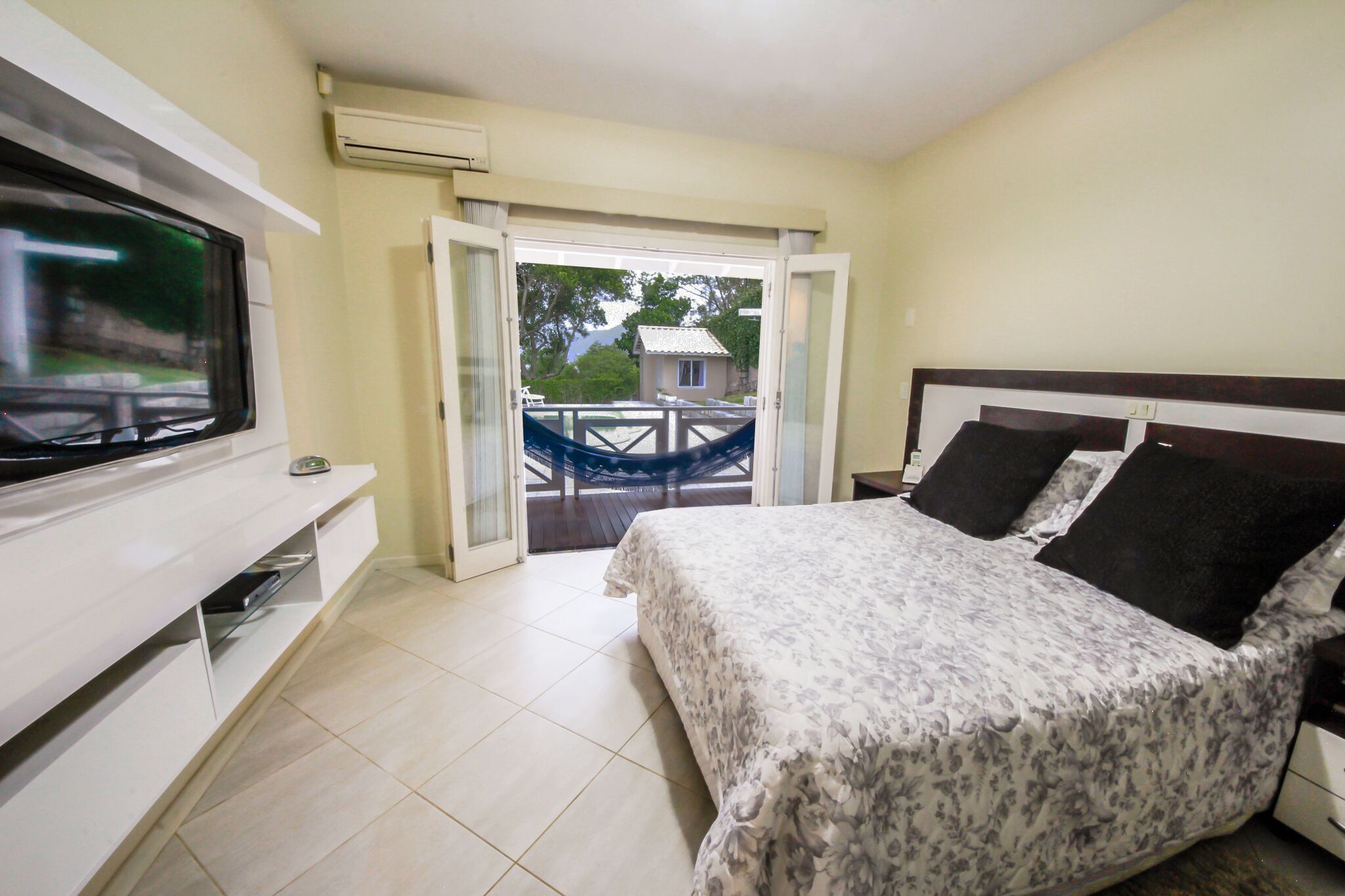 Home in Paradise. Praia Mole Front