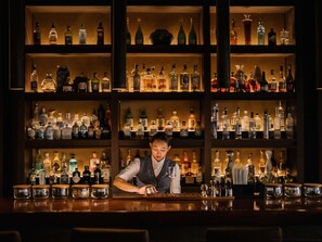 Cocktailbar, utsikt mot havet, åpen hver dag
