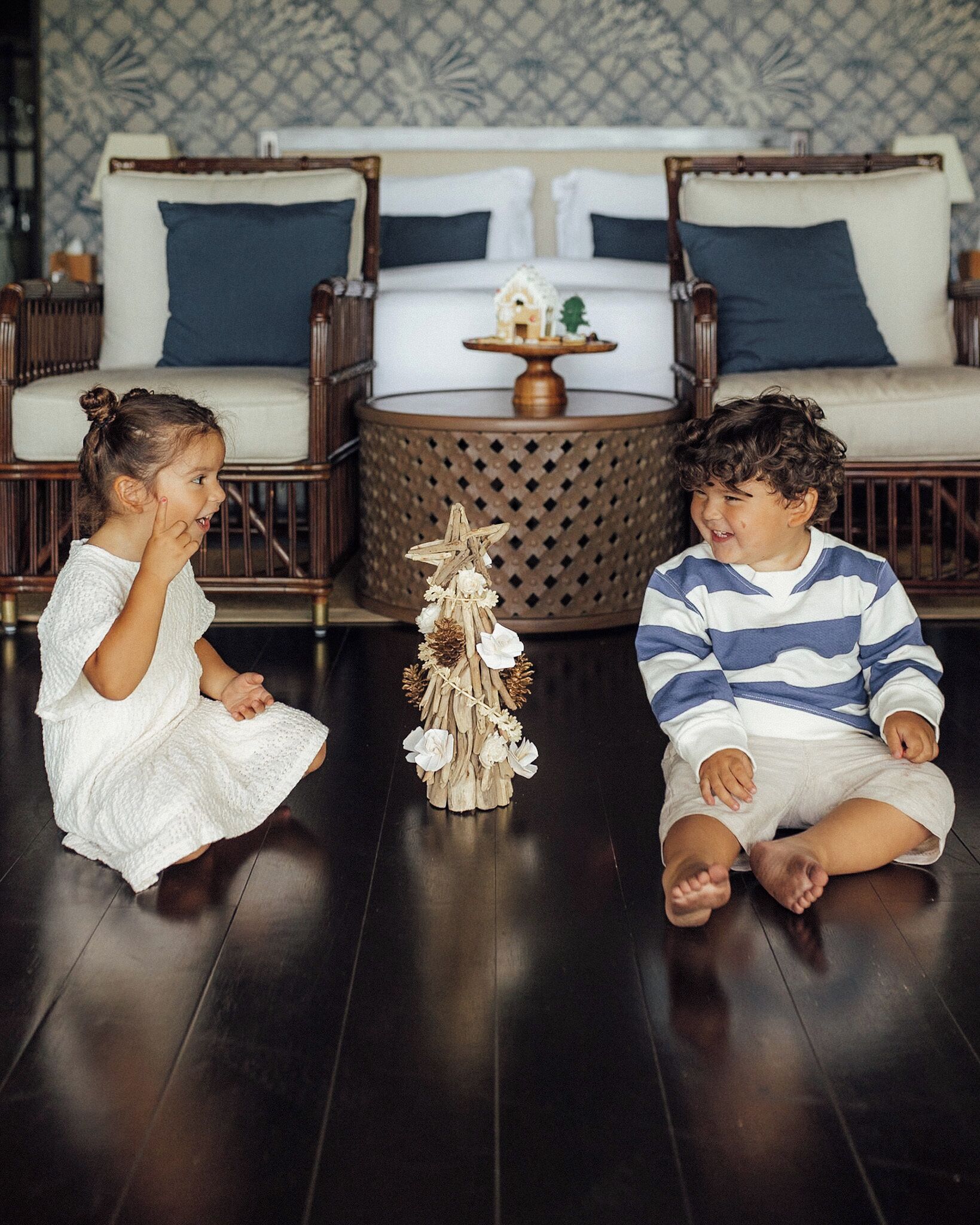 En 49-tommers smart-TV med Parabol-TV samt TV og Netflix