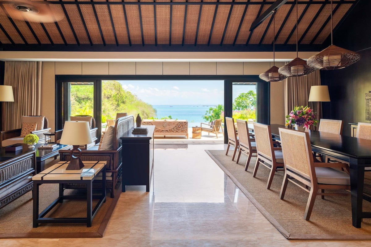 1 habitación y artículos del minibar gratis