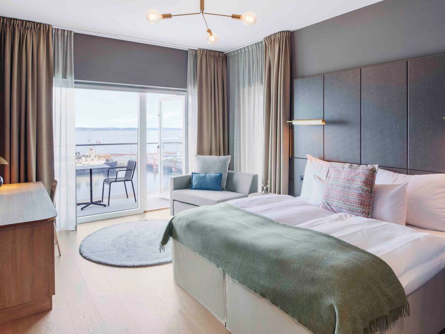 Superior Twin Room, Harbor View | Premium bedding, down comforters, minibar, desk