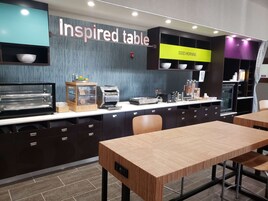 Desayuno buffet incluido todos los días