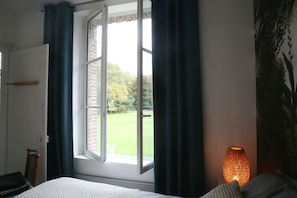 Exclusive Suite, Private Bathroom, Park View | 1 bedroom