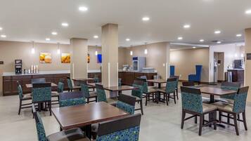 Café da manhã continental grátis todos os dias