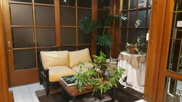 32-inch TV with cable channels