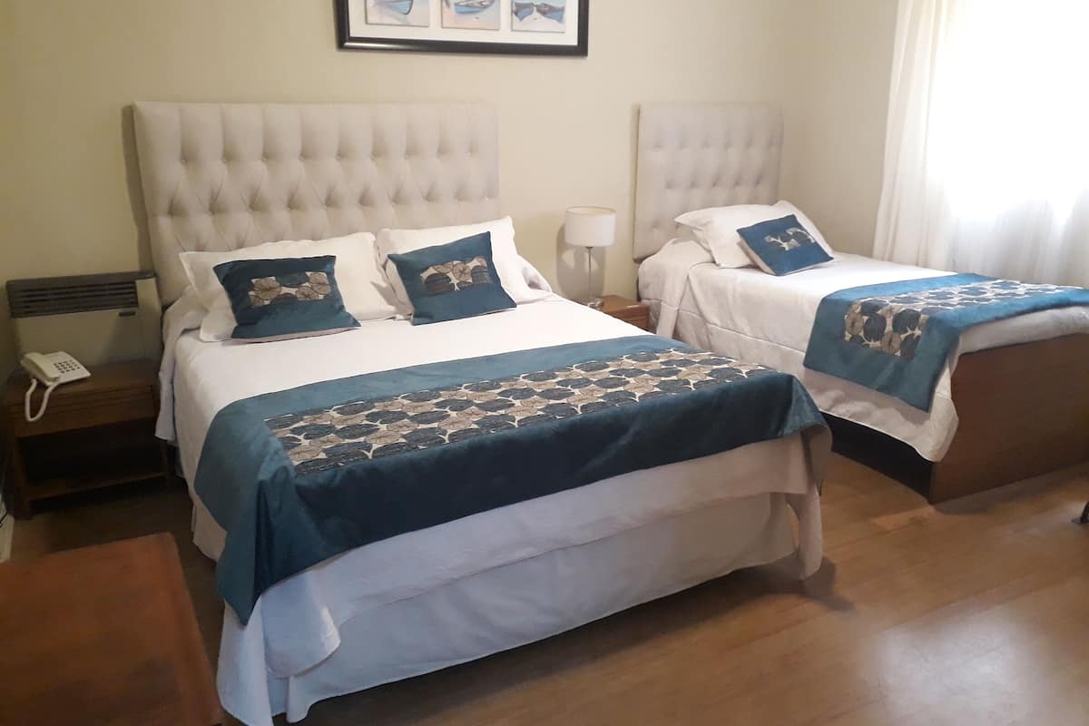 Family Triple Room | Egyptian cotton sheets, premium bedding, minibar, desk