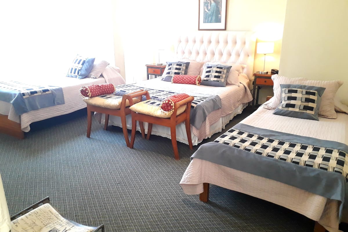 Family Quadruple Room | Egyptian cotton sheets, premium bedding, minibar, desk
