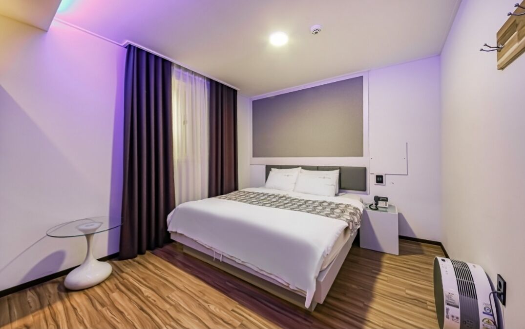 ห้องดีลักซ์ดับเบิล | ห้องพักตกแต่งอย่างมีเอกลักษณ์, พื้นที่ทำงานแบบใช้แล็ปท็อป, Wi-Fi ฟรี