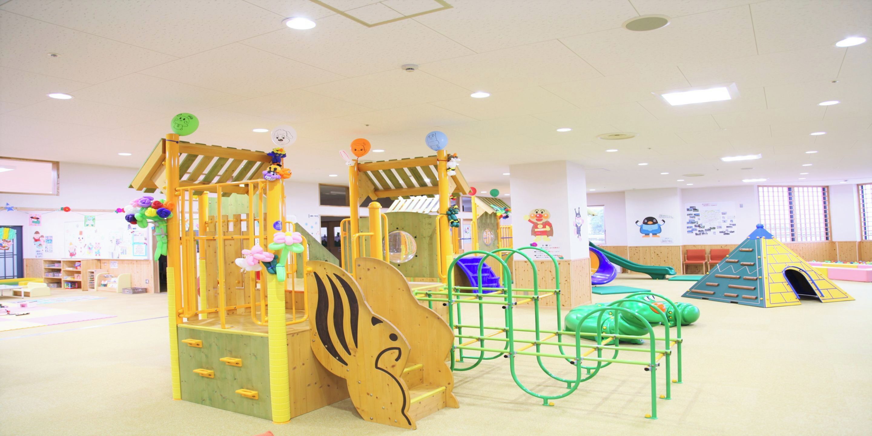 子供用の遊び場 - 屋内