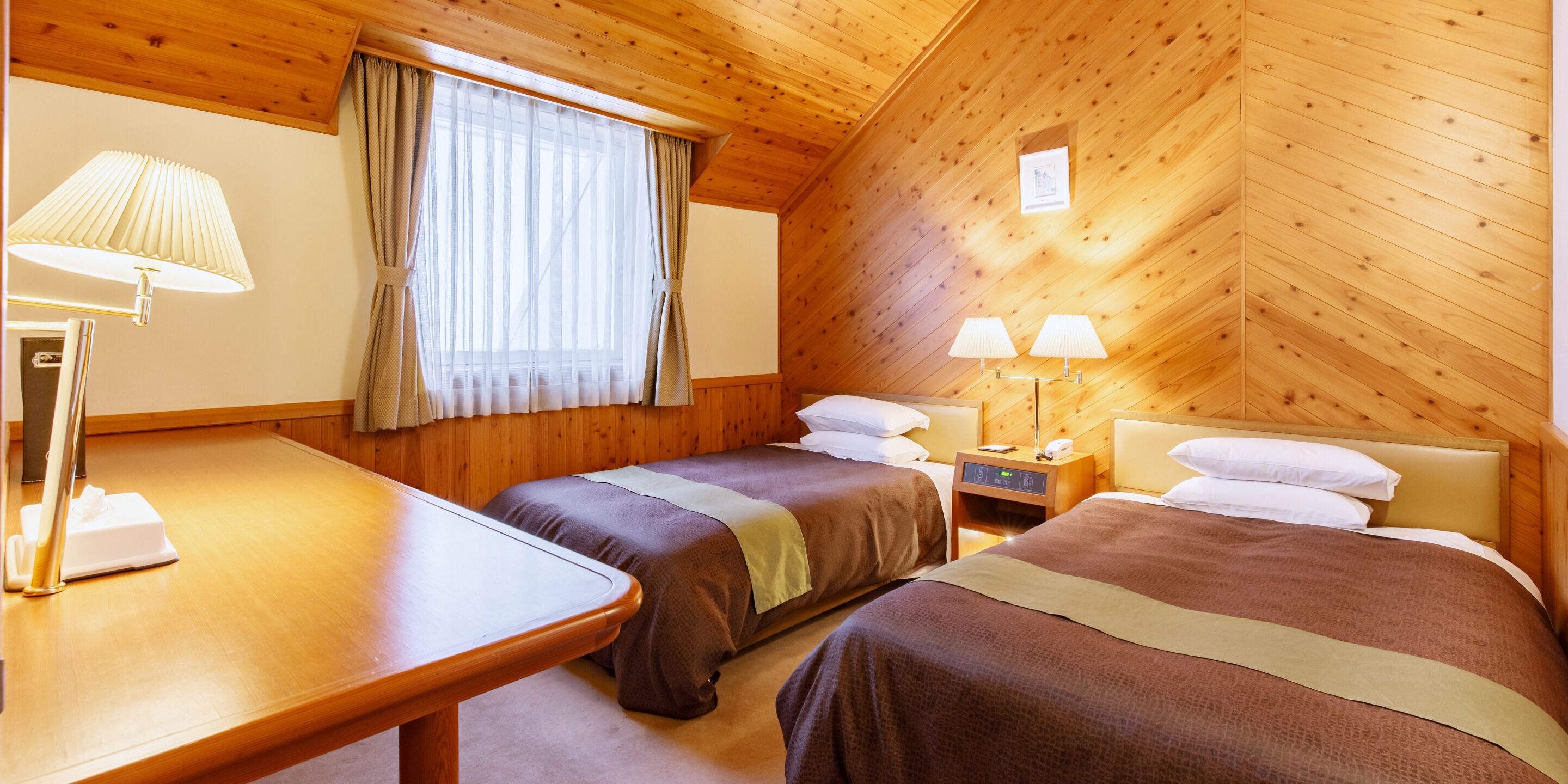 Chambre Deluxe avec lits jumeaux, non-fumeurs | Wi-Fi gratuit, draps fournis
