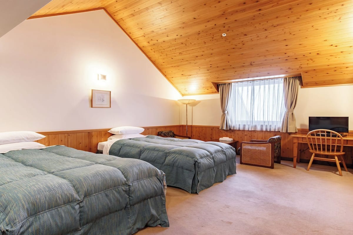 Quadruple Room(4F), Non Smoking | Free WiFi, bed sheets