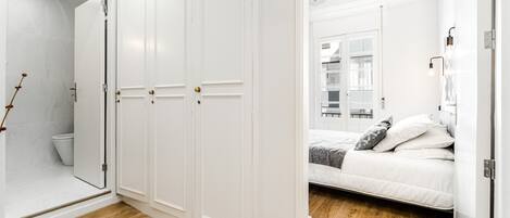 3 quartos, ferros/tábuas de passar roupa, Wi-Fi de cortesia