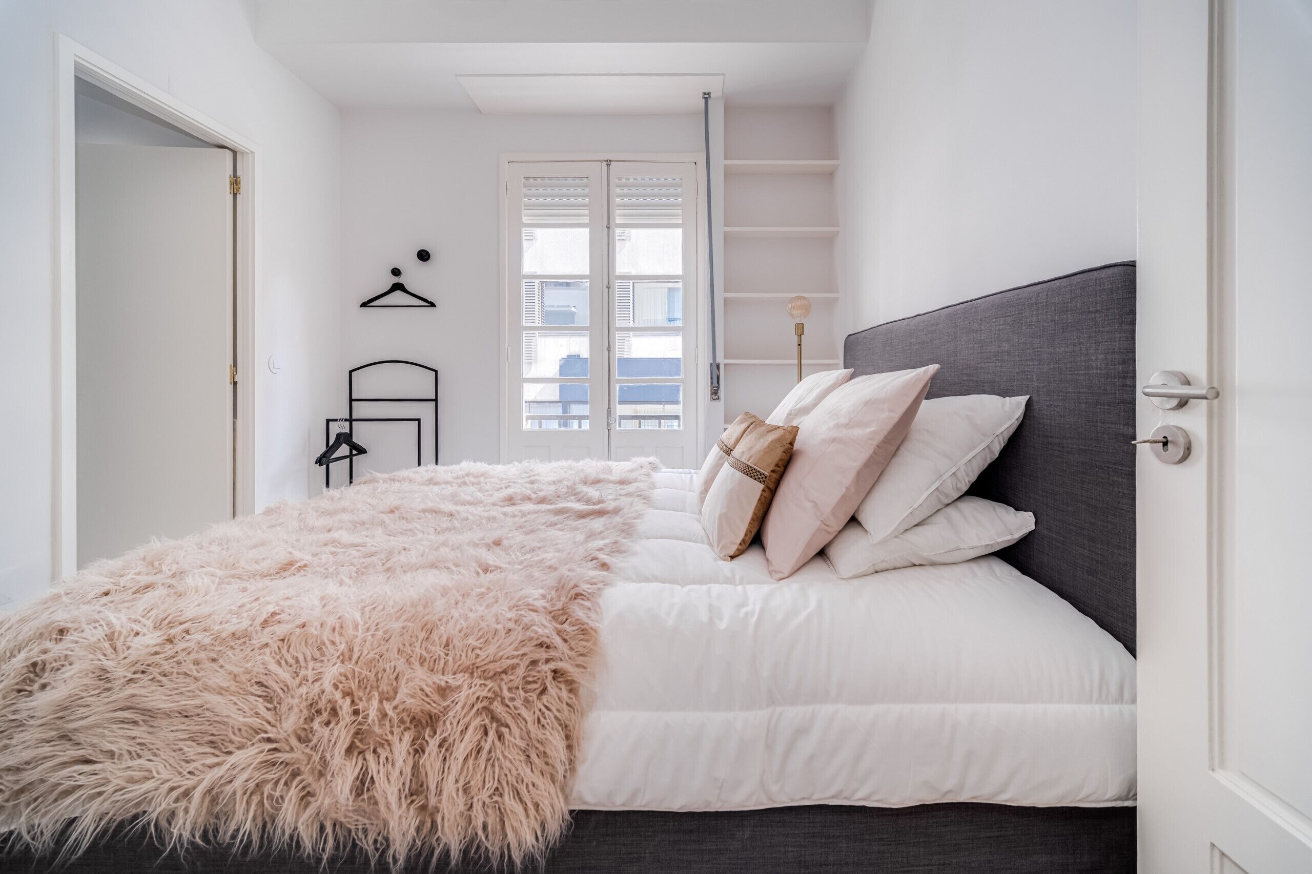 3 dormitorios, tabla de planchar con plancha, wifi gratis y ropa de cama