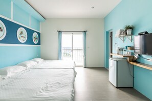 Cortinas blackout, wifi gratis y ropa de cama