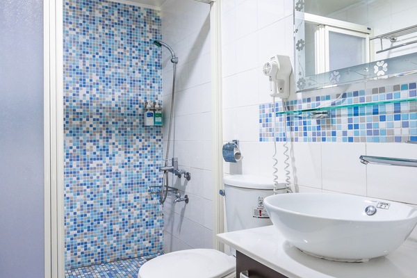 Room, Balcony, Ocean View | Bathroom | Shower, hair dryer, towels, soap