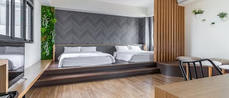 Habitación Deluxe, vistas al jardín | Minibar, escritorio, cortinas opacas y sistema de insonorización