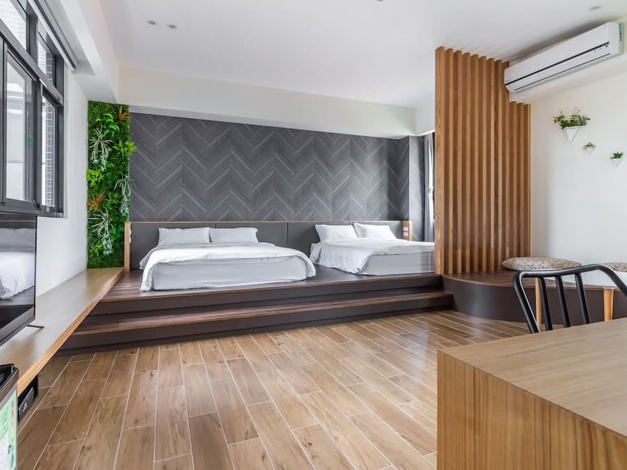 Deluxe Room, Garden View | Minibar, desk, blackout drapes, soundproofing