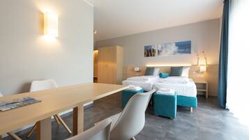 Comfort-Apartment | Essbereich im Zimmer