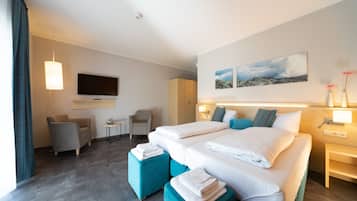 Dobbeltværelse | Opholdsområde | Fladskærms-tv, legetøj