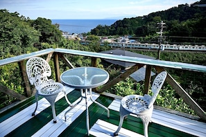 House, 4 Bedrooms | Terrace/patio