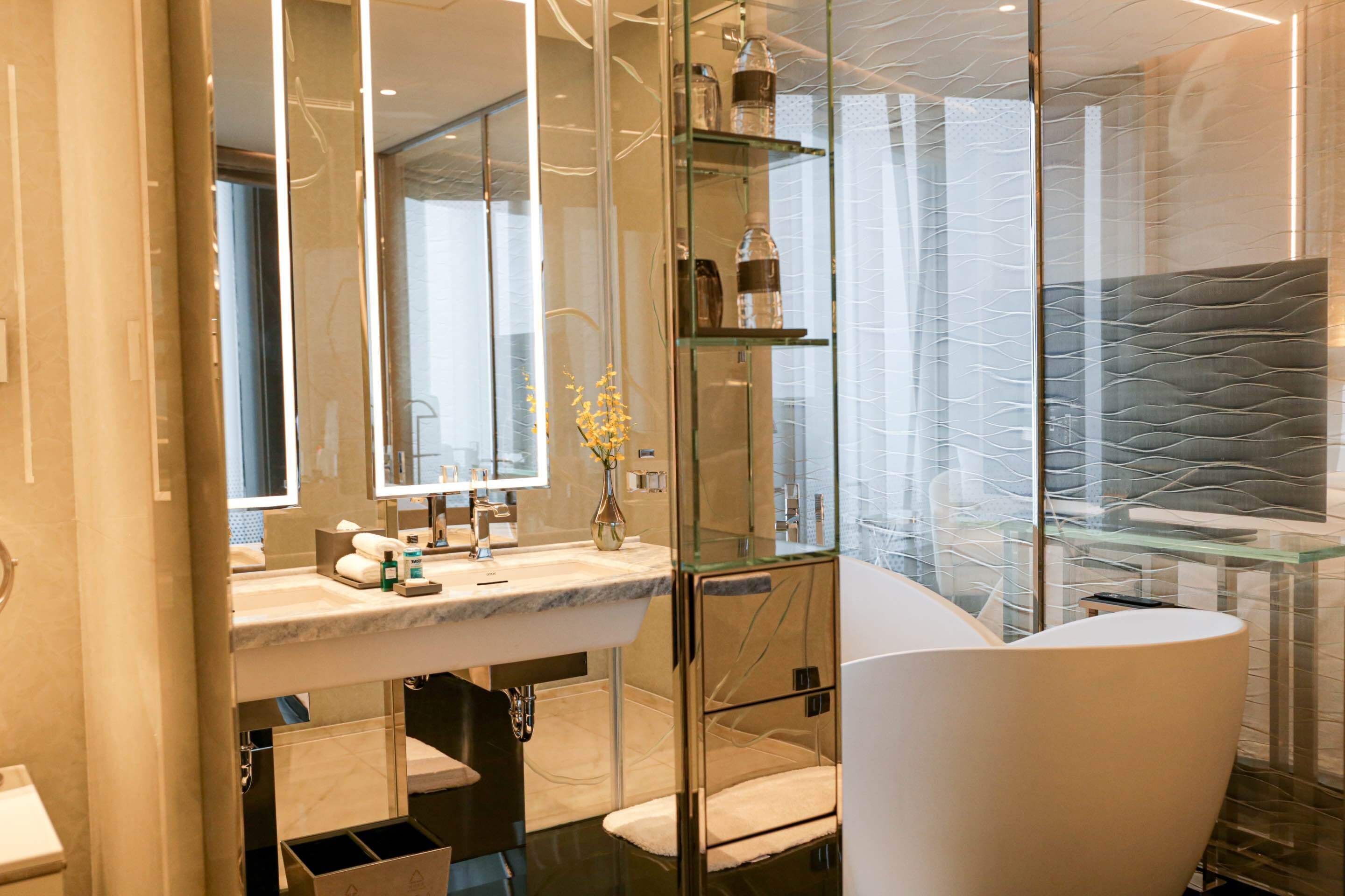 Foto - J Hotel, Shanghai Tower - Above All Else, Overlooking the Bund