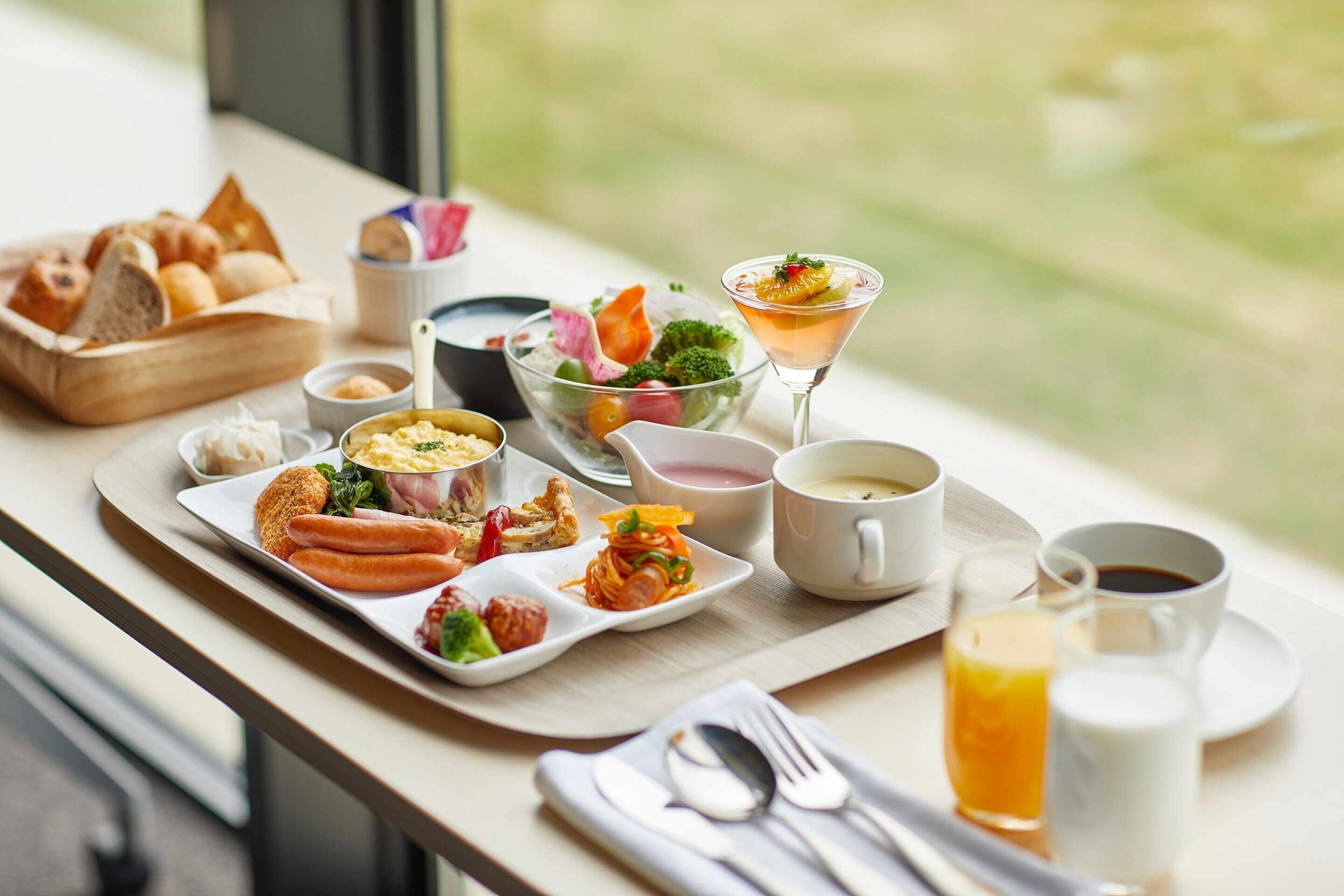 daily buffet breakfast (jpy 1980 per person)