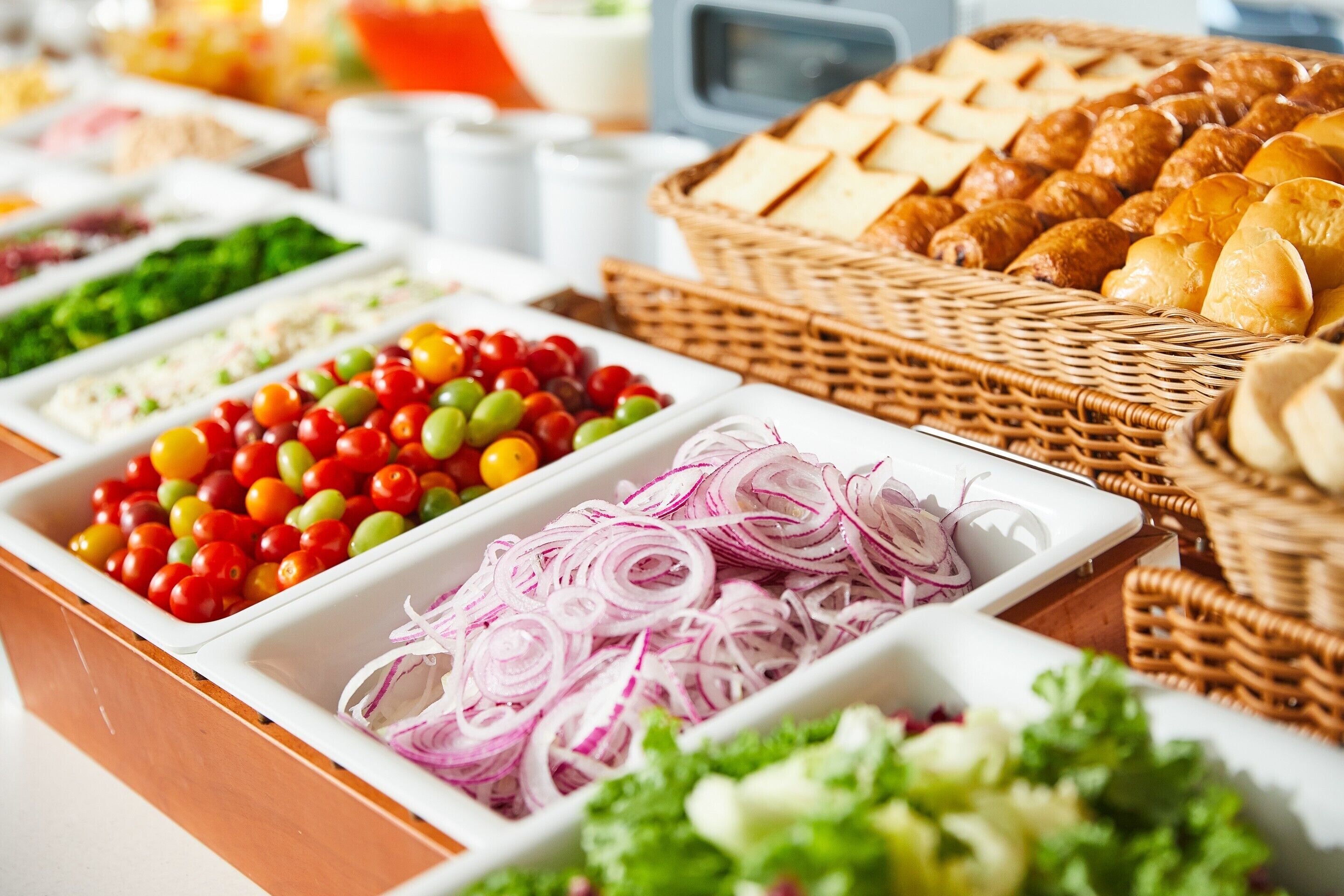 daily buffet breakfast (jpy 1980 per person)