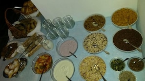 Bao gồm bữa sáng buffet hàng ngày