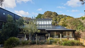 Exterior - Lola on Lever Blairgowrie (Blairgowrie)