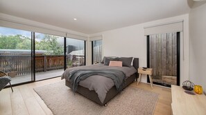 4 bedrooms, iron/ironing board, travel cot, free WiFi