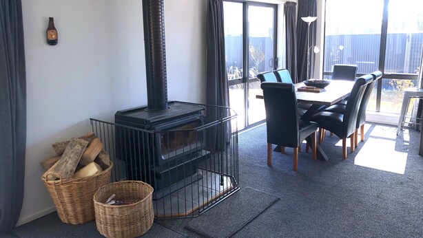 House, 3 Bedrooms | Dining room - Anglers Retreat (Lake Tekapo)