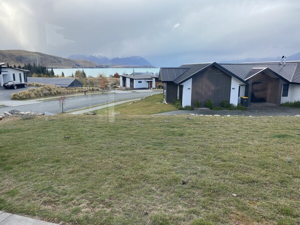 Property grounds - Southholm (Lake Tekapo)