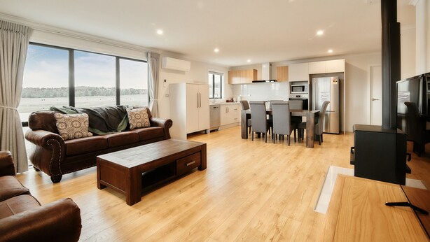 Apartamento, 3 quartos | Área de estar