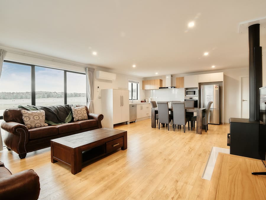 Departamento, 3 habitaciones | Área de sala de estar | Smart TV, Netflix y servicios de streaming