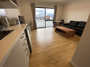 Duplex, 1 Bedroom | Living area