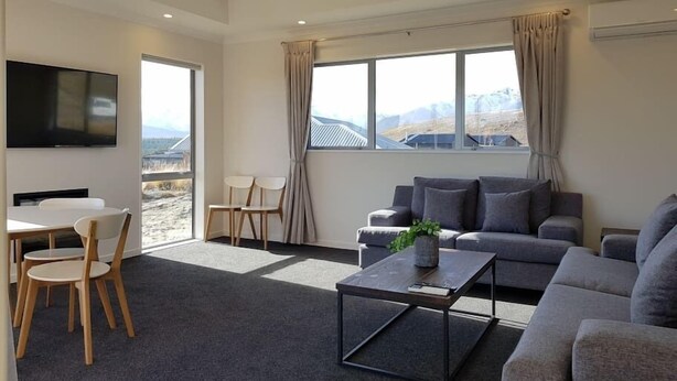 Unclassified image, 1 of 14, button - Super House 2 Bedroom (Lake Tekapo)